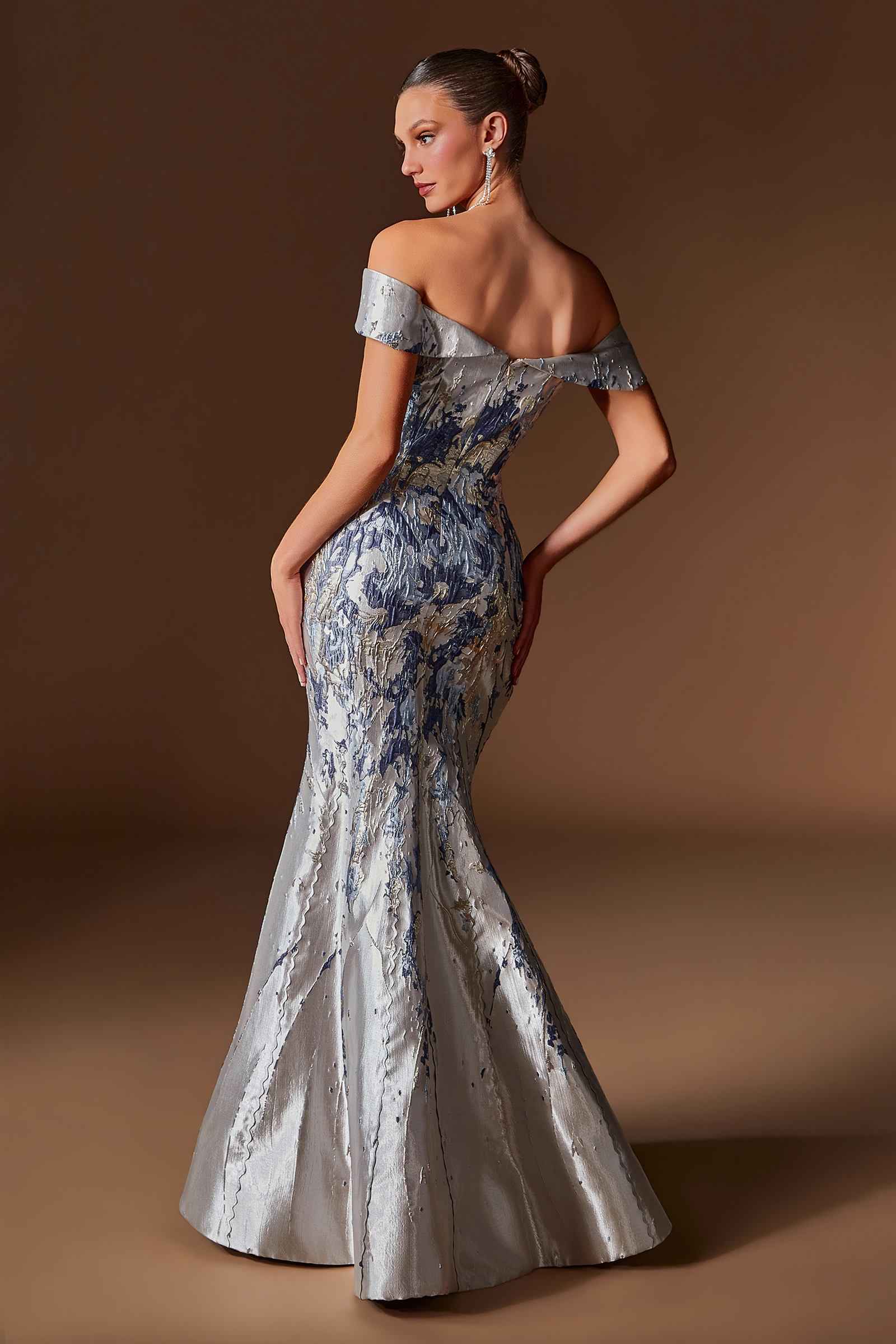 Ladivine Metallic Jacquard Off Shoulder Fitted Mermaid Gown