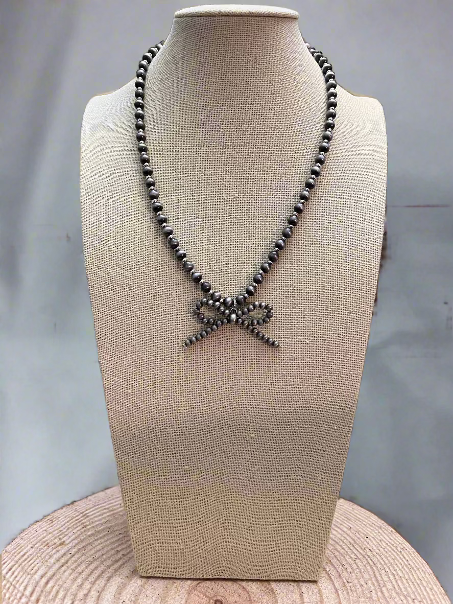 Western Faux Bow Pearl {18 inch} Necklace