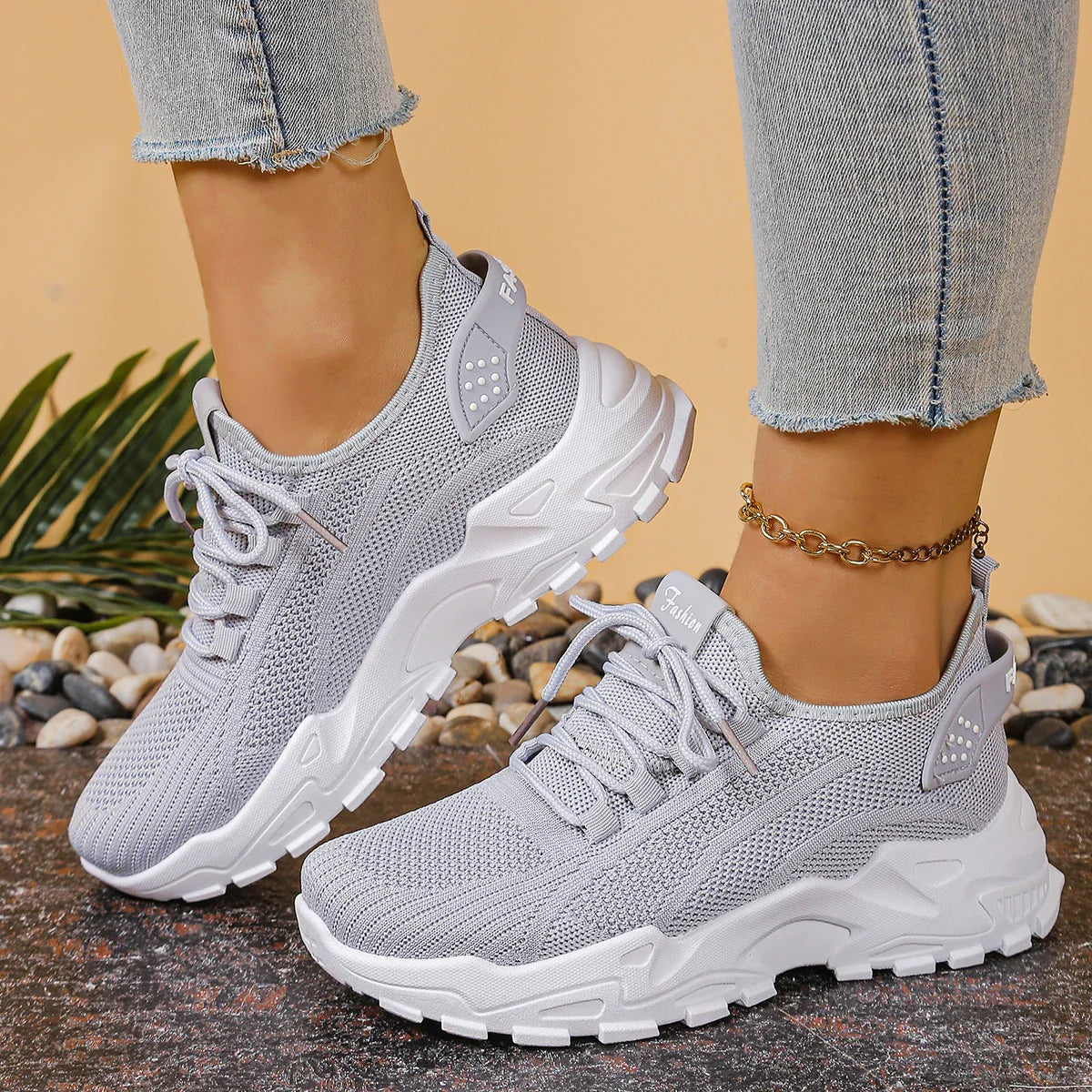 Breathable single mesh shoes