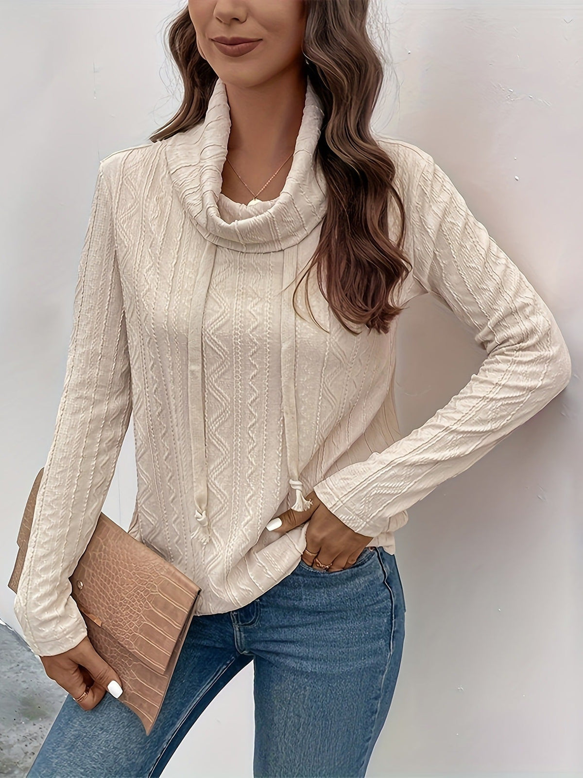 Long-Sleeved Hooded Drawstring Pullover Knitwear